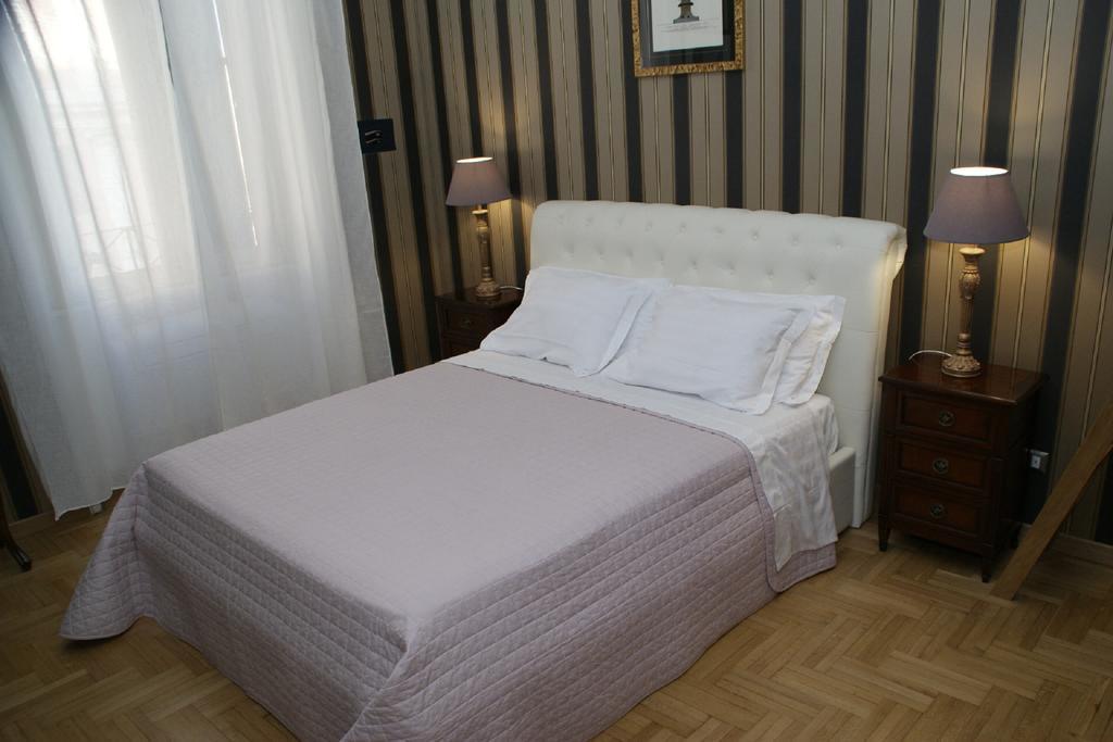 Landlord In Trastevere Рим Номер фото
