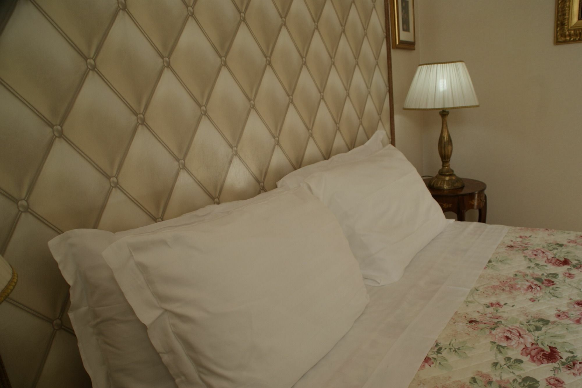 Landlord In Trastevere Рим Экстерьер фото